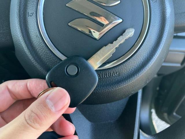 ジムニー 4WD XG 新品タイヤ/保証書/衝突安全装置/車線逸脱防止支援システム/EBD付ABS/横滑り防止装置/エアバッグ 運転席/エアバッグ 助手席/エアバッグ サイド/衝突安全ボディ/パワーウインドウ 4WD(15枚目)