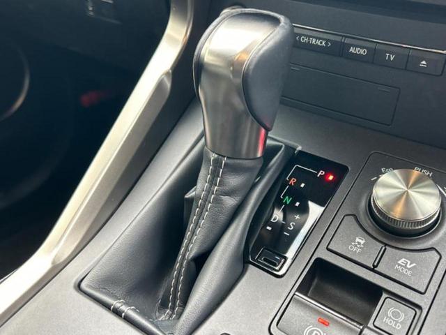 ＮＸ ＮＸ３００ｈバージョンＬ　サンルーフ／保証書／純正　ＨＤＤナビ／シートヒーター／シート　フルレザー／電動バックドア／ヘッドランプ　ＬＥＤ／Ｂｌｕｅｔｏｏｔｈ接続／ＥＴＣ／ＥＢＤ付ＡＢＳ／横滑り防止装置／アイドリングストップ（18枚目）