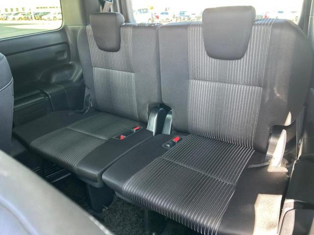 ヴォクシー ハイブリッドＺＳキラメキ　新品タイヤ／保証書／社外　１１インチ　ＳＤナビ／フリップダウンモニター　社外　１２．８インチ／衝突安全装置／両側電動スライドドア／シートヒーター／車線逸脱防止支援システム／ヘッドランプ　ＬＥＤ　ＥＴＣ（19枚目）