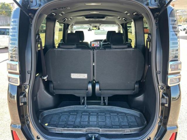 ヴォクシー ハイブリッドＺＳキラメキ　新品タイヤ／保証書／社外　１１インチ　ＳＤナビ／フリップダウンモニター　社外　１２．８インチ／衝突安全装置／両側電動スライドドア／シートヒーター／車線逸脱防止支援システム／ヘッドランプ　ＬＥＤ　ＥＴＣ（20枚目）