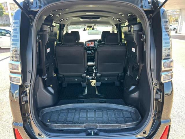 ヴォクシー ハイブリッドＺＳキラメキ　新品タイヤ／保証書／社外　１１インチ　ＳＤナビ／フリップダウンモニター　社外　１２．８インチ／衝突安全装置／両側電動スライドドア／シートヒーター／車線逸脱防止支援システム／ヘッドランプ　ＬＥＤ　ＥＴＣ（21枚目）