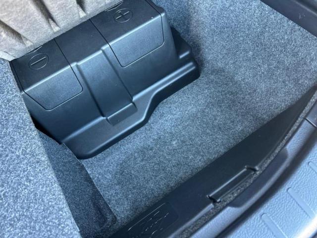 ヴォクシー ハイブリッドＺＳキラメキ　新品タイヤ／保証書／社外　１１インチ　ＳＤナビ／フリップダウンモニター　社外　１２．８インチ／衝突安全装置／両側電動スライドドア／シートヒーター／車線逸脱防止支援システム／ヘッドランプ　ＬＥＤ　ＥＴＣ（27枚目）