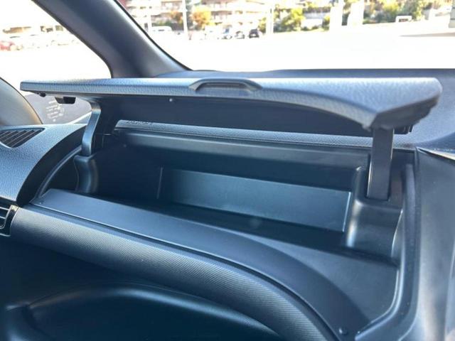 ヴォクシー ハイブリッドＺＳキラメキ　新品タイヤ／保証書／社外　１１インチ　ＳＤナビ／フリップダウンモニター　社外　１２．８インチ／衝突安全装置／両側電動スライドドア／シートヒーター／車線逸脱防止支援システム／ヘッドランプ　ＬＥＤ　ＥＴＣ（39枚目）