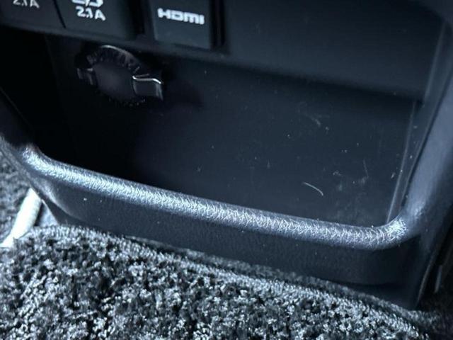 ヴォクシー ハイブリッドＺＳキラメキ　新品タイヤ／保証書／社外　１１インチ　ＳＤナビ／フリップダウンモニター　社外　１２．８インチ／衝突安全装置／両側電動スライドドア／シートヒーター／車線逸脱防止支援システム／ヘッドランプ　ＬＥＤ　ＥＴＣ（45枚目）