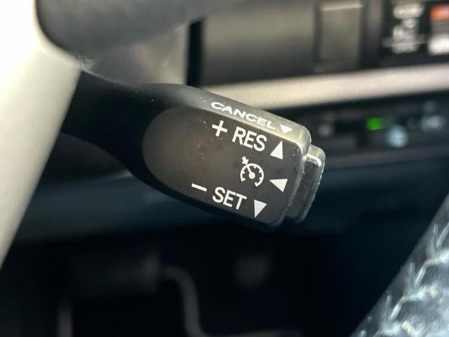 ヴォクシー ハイブリッドＺＳキラメキ　新品タイヤ／保証書／社外　１１インチ　ＳＤナビ／フリップダウンモニター　社外　１２．８インチ／衝突安全装置／両側電動スライドドア／シートヒーター／車線逸脱防止支援システム／ヘッドランプ　ＬＥＤ　ＥＴＣ（49枚目）