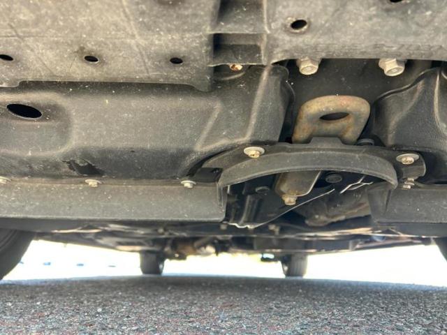 ヴォクシー ハイブリッドＺＳキラメキ　新品タイヤ／保証書／社外　１１インチ　ＳＤナビ／フリップダウンモニター　社外　１２．８インチ／衝突安全装置／両側電動スライドドア／シートヒーター／車線逸脱防止支援システム／ヘッドランプ　ＬＥＤ　ＥＴＣ（59枚目）