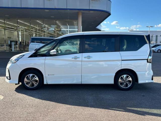 セレナ eパワーハイウェイスターV 新品タイヤ/保証書/純正 10インチ SDナビ/インテリジェントルームミラー/衝突安全装置/両側電動スライドドア/アラウンドビューモニター/車線逸脱防止支援システム/プロパイロット 全周囲カメラ(2枚目)