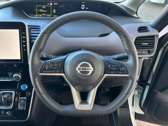 セレナ eパワーハイウェイスターV 新品タイヤ/保証書/純正 10インチ SDナビ/インテリジェントルームミラー/衝突安全装置/両側電動スライドドア/アラウンドビューモニター/車線逸脱防止支援システム/プロパイロット 全周囲カメラ(14枚目)