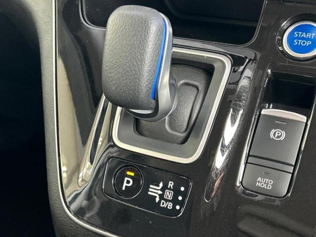 国産車から輸入車まで多様なお客様のニーズのお応えできるように、全国規模で豊富な在庫展開！車のことならＷＥＣＡＲＳへ！