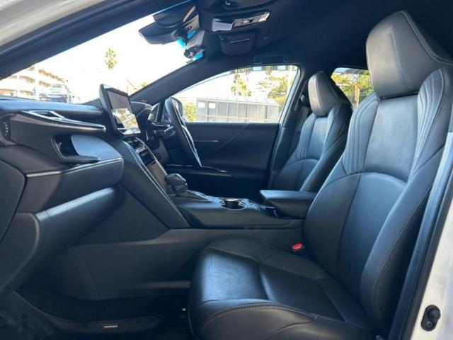 ハリアー Ｚレザーパッケージ　純正エアロ／ＪＢＬ／保証書／純正　１０インチ　ＳＤナビ／デジタルインナーミラー／衝突安全装置／シートヒーター／車線逸脱防止支援システム／シート　フルレザー／電動バックドア／ヘッドランプ　ＬＥＤ（6枚目）