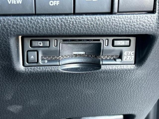 ハリアー Ｚレザーパッケージ　純正エアロ／ＪＢＬ／保証書／純正　１０インチ　ＳＤナビ／デジタルインナーミラー／衝突安全装置／シートヒーター／車線逸脱防止支援システム／シート　フルレザー／電動バックドア／ヘッドランプ　ＬＥＤ（18枚目）