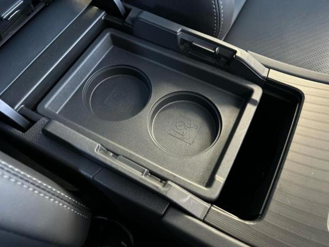 ハリアー Ｚレザーパッケージ　純正エアロ／ＪＢＬ／保証書／純正　１０インチ　ＳＤナビ／デジタルインナーミラー／衝突安全装置／シートヒーター／車線逸脱防止支援システム／シート　フルレザー／電動バックドア／ヘッドランプ　ＬＥＤ（33枚目）