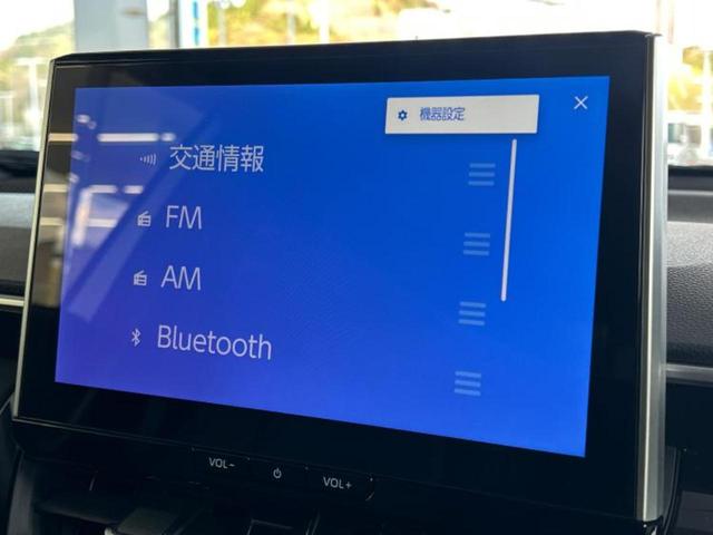 カローラクロス ハイブリッドＺ　サンルーフ／純正エアロ／保証書／ディスプレイオーディオ＋ナビ１０インチ／シートヒーター／車線逸脱防止支援システム／シート　ハーフレザー／電動バックドア／ヘッドランプ　ＬＥＤ　フルエアロ　バックカメラ（10枚目）