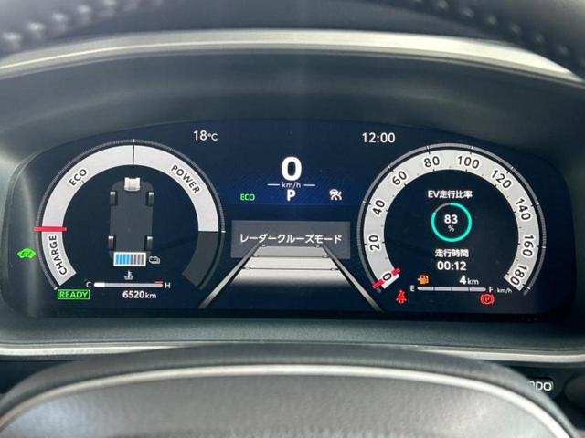 カローラクロス ハイブリッドＺ　サンルーフ／純正エアロ／保証書／ディスプレイオーディオ＋ナビ１０インチ／シートヒーター／車線逸脱防止支援システム／シート　ハーフレザー／電動バックドア／ヘッドランプ　ＬＥＤ　フルエアロ　バックカメラ（13枚目）