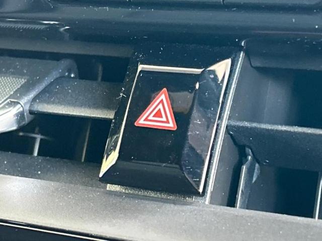 カローラクロス ハイブリッドＺ　サンルーフ／純正エアロ／保証書／ディスプレイオーディオ＋ナビ１０インチ／シートヒーター／車線逸脱防止支援システム／シート　ハーフレザー／電動バックドア／ヘッドランプ　ＬＥＤ　フルエアロ　バックカメラ（27枚目）