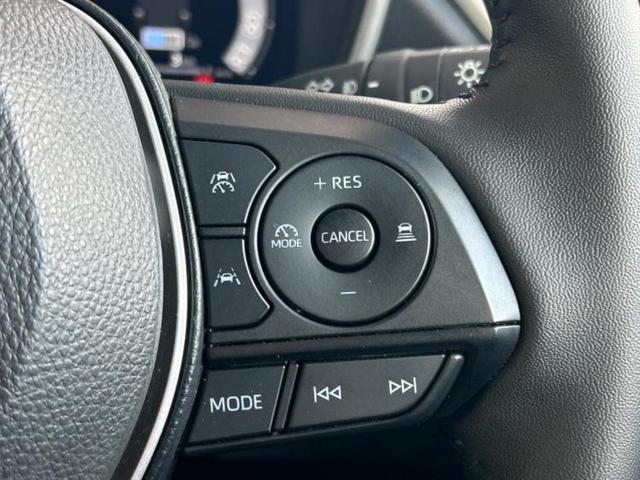 カローラクロス ハイブリッドＺ　サンルーフ／純正エアロ／保証書／ディスプレイオーディオ＋ナビ１０インチ／シートヒーター／車線逸脱防止支援システム／シート　ハーフレザー／電動バックドア／ヘッドランプ　ＬＥＤ　フルエアロ　バックカメラ（42枚目）