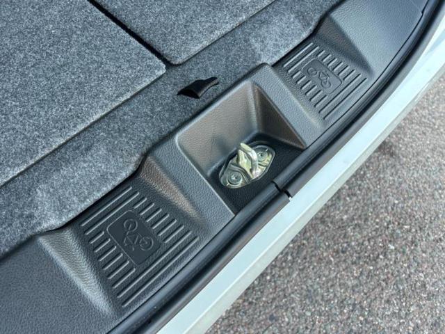 スペーシア ハイブリッドG 保証書/ヘッドランプ LED/禁煙車/エアバッグ 運転席/エアバッグ 助手席/パワーウインドウ/オートエアコン/オートライト/ハイビームアシスト/パワードアロック/アクセサリーソケット(42枚目)