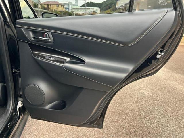 ハリアー プレミアム 純正 9インチ SDナビ/衝突安全装置/車線逸脱防止支援システム/シート ハーフレザー/電動バックドア/ヘッドランプ LED/Bluetooth接続/ETC/EBD付ABS/横滑り防止装置 電動シート(21枚目)