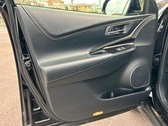 ハリアー プレミアム 純正 9インチ SDナビ/衝突安全装置/車線逸脱防止支援システム/シート ハーフレザー/電動バックドア/ヘッドランプ LED/Bluetooth接続/ETC/EBD付ABS/横滑り防止装置 電動シート(22枚目)