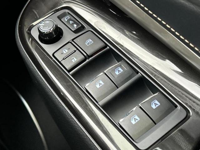 ハリアー プレミアム 純正 9インチ SDナビ/衝突安全装置/車線逸脱防止支援システム/シート ハーフレザー/電動バックドア/ヘッドランプ LED/Bluetooth接続/ETC/EBD付ABS/横滑り防止装置 電動シート(28枚目)