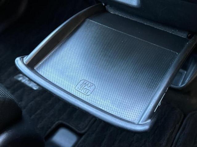 フリード Ｇブラックスタイル　新品タイヤ／純正エアロ／保証書／純正　８インチ　ＳＤナビ／衝突安全装置／両側電動スライドドア／シートヒーター／車線逸脱防止支援システム／ヘッドランプ　ＬＥＤ／Ｂｌｕｅｔｏｏｔｈ接続／ＥＴＣ　フルエアロ（38枚目）