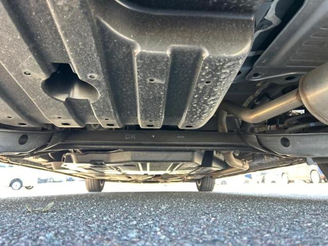 フリード Ｇブラックスタイル　新品タイヤ／純正エアロ／保証書／純正　８インチ　ＳＤナビ／衝突安全装置／両側電動スライドドア／シートヒーター／車線逸脱防止支援システム／ヘッドランプ　ＬＥＤ／Ｂｌｕｅｔｏｏｔｈ接続／ＥＴＣ　フルエアロ（56枚目）