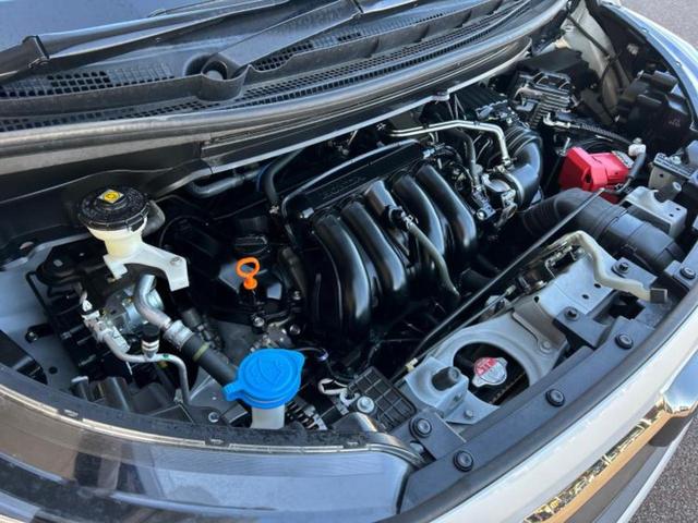 フリード Ｇブラックスタイル　新品タイヤ／純正エアロ／保証書／純正　８インチ　ＳＤナビ／衝突安全装置／両側電動スライドドア／シートヒーター／車線逸脱防止支援システム／ヘッドランプ　ＬＥＤ／Ｂｌｕｅｔｏｏｔｈ接続／ＥＴＣ　フルエアロ（59枚目）