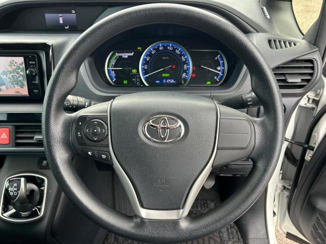 ノア ハイブリッドＸ　新品タイヤ／純正　ＳＤナビ／両側電動スライドドア／ヘッドランプ　ＬＥＤ／Ｂｌｕｅｔｏｏｔｈ接続／ＥＴＣ／ＥＢＤ付ＡＢＳ／横滑り防止装置／アイドリングストップ／バックモニター／フルセグＴＶ／ＤＶＤ（15枚目）