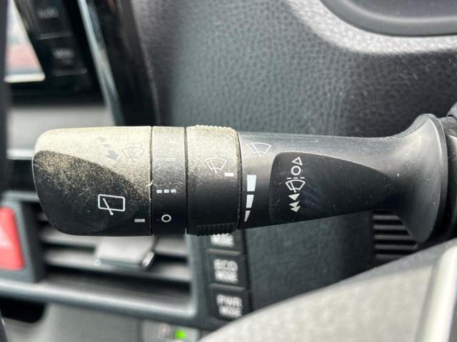 ノア ハイブリッドＸ　新品タイヤ／純正　ＳＤナビ／両側電動スライドドア／ヘッドランプ　ＬＥＤ／Ｂｌｕｅｔｏｏｔｈ接続／ＥＴＣ／ＥＢＤ付ＡＢＳ／横滑り防止装置／アイドリングストップ／バックモニター／フルセグＴＶ／ＤＶＤ（17枚目）