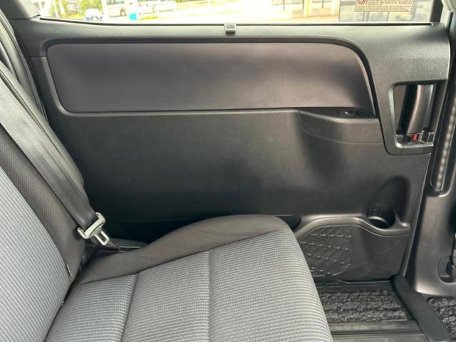 ノア ハイブリッドＸ　新品タイヤ／純正　ＳＤナビ／両側電動スライドドア／ヘッドランプ　ＬＥＤ／Ｂｌｕｅｔｏｏｔｈ接続／ＥＴＣ／ＥＢＤ付ＡＢＳ／横滑り防止装置／アイドリングストップ／バックモニター／フルセグＴＶ／ＤＶＤ（25枚目）