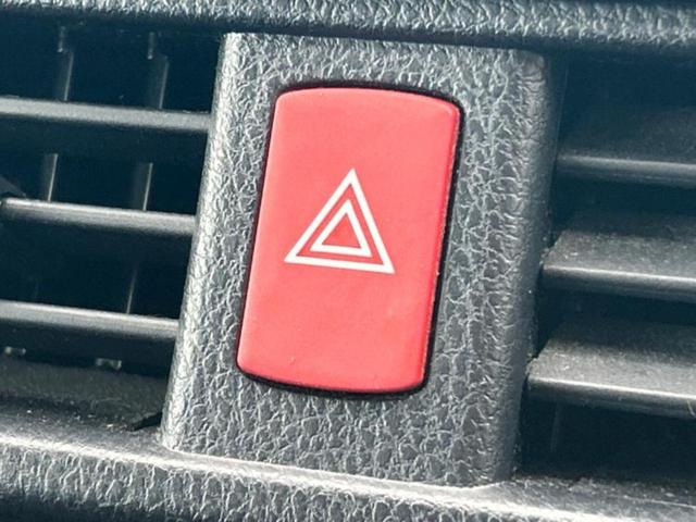 ノア ハイブリッドＸ　新品タイヤ／純正　ＳＤナビ／両側電動スライドドア／ヘッドランプ　ＬＥＤ／Ｂｌｕｅｔｏｏｔｈ接続／ＥＴＣ／ＥＢＤ付ＡＢＳ／横滑り防止装置／アイドリングストップ／バックモニター／フルセグＴＶ／ＤＶＤ（31枚目）