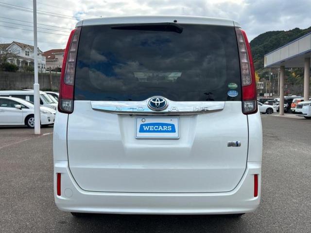 ノア ハイブリッドＸ　新品タイヤ／純正　ＳＤナビ／両側電動スライドドア／ヘッドランプ　ＬＥＤ／Ｂｌｕｅｔｏｏｔｈ接続／ＥＴＣ／ＥＢＤ付ＡＢＳ／横滑り防止装置／アイドリングストップ／バックモニター／フルセグＴＶ／ＤＶＤ（56枚目）