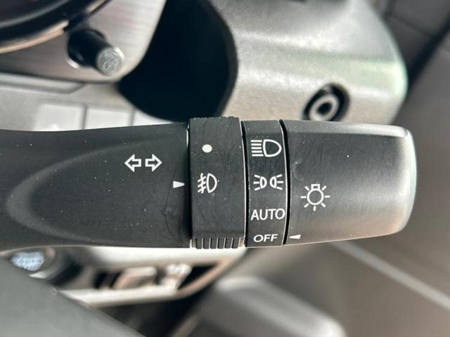 ジムニー ４ＷＤ　ＸＣ　保証書／シートヒーター　前席／車線逸脱防止支援システム／ヘッドランプ　ＬＥＤ／ＡＢＳ／横滑り防止装置／セーフティサポート（スズキ）／アルミホイール　純正　１６インチ／パワーウインドウ　ワンオーナー（11枚目）