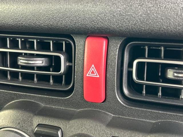 ジムニー ４ＷＤ　ＸＣ　保証書／シートヒーター　前席／車線逸脱防止支援システム／ヘッドランプ　ＬＥＤ／ＡＢＳ／横滑り防止装置／セーフティサポート（スズキ）／アルミホイール　純正　１６インチ／パワーウインドウ　ワンオーナー（17枚目）