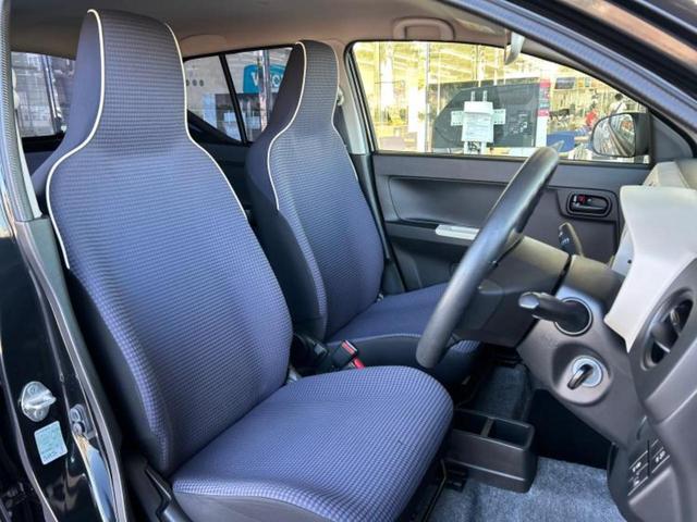 アルト Ｌ　ＥＢＤ付ＡＢＳ／横滑り防止装置／アイドリングストップ／エアバッグ　運転席／エアバッグ　助手席／衝突安全ボディ／パワーウインドウ／キーレスエントリー／パワーステアリング／マニュアルエアコン／ＣＤ／ラジオ（4枚目）