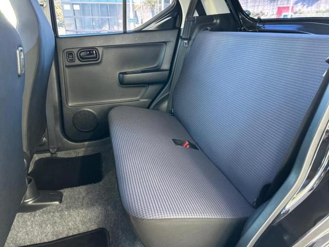 アルト Ｌ　ＥＢＤ付ＡＢＳ／横滑り防止装置／アイドリングストップ／エアバッグ　運転席／エアバッグ　助手席／衝突安全ボディ／パワーウインドウ／キーレスエントリー／パワーステアリング／マニュアルエアコン／ＣＤ／ラジオ（7枚目）