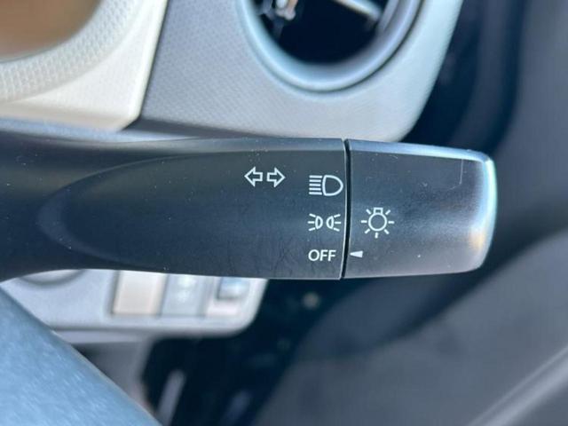 アルト Ｌ　ＥＢＤ付ＡＢＳ／横滑り防止装置／アイドリングストップ／エアバッグ　運転席／エアバッグ　助手席／衝突安全ボディ／パワーウインドウ／キーレスエントリー／パワーステアリング／マニュアルエアコン／ＣＤ／ラジオ（12枚目）