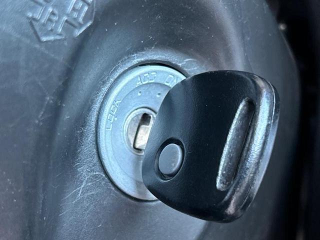 アルト Ｌ　ＥＢＤ付ＡＢＳ／横滑り防止装置／アイドリングストップ／エアバッグ　運転席／エアバッグ　助手席／衝突安全ボディ／パワーウインドウ／キーレスエントリー／パワーステアリング／マニュアルエアコン／ＣＤ／ラジオ（15枚目）