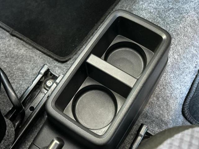 アルト Ｌ　ＥＢＤ付ＡＢＳ／横滑り防止装置／アイドリングストップ／エアバッグ　運転席／エアバッグ　助手席／衝突安全ボディ／パワーウインドウ／キーレスエントリー／パワーステアリング／マニュアルエアコン／ＣＤ／ラジオ（32枚目）