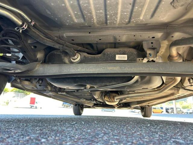 アルト Ｌ　ＥＢＤ付ＡＢＳ／横滑り防止装置／アイドリングストップ／エアバッグ　運転席／エアバッグ　助手席／衝突安全ボディ／パワーウインドウ／キーレスエントリー／パワーステアリング／マニュアルエアコン／ＣＤ／ラジオ（47枚目）