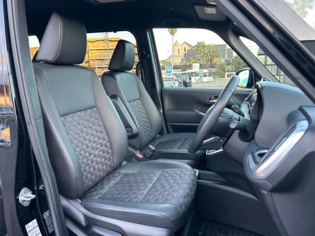 ヴォクシー ハイブリッドＳ－Ｚ　新品タイヤ／保証書／ディスプレイオーディオ＋ナビ／後席モニター　純正　１２．３インチ／衝突安全装置／両側電動スライドドア／シートヒーター／パノラミックビューモニター／車線逸脱防止支援システム　ＥＴＣ（4枚目）