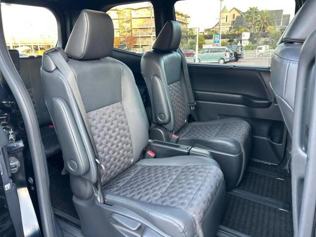 ヴォクシー ハイブリッドＳ－Ｚ　新品タイヤ／保証書／ディスプレイオーディオ＋ナビ／後席モニター　純正　１２．３インチ／衝突安全装置／両側電動スライドドア／シートヒーター／パノラミックビューモニター／車線逸脱防止支援システム　ＥＴＣ（5枚目）