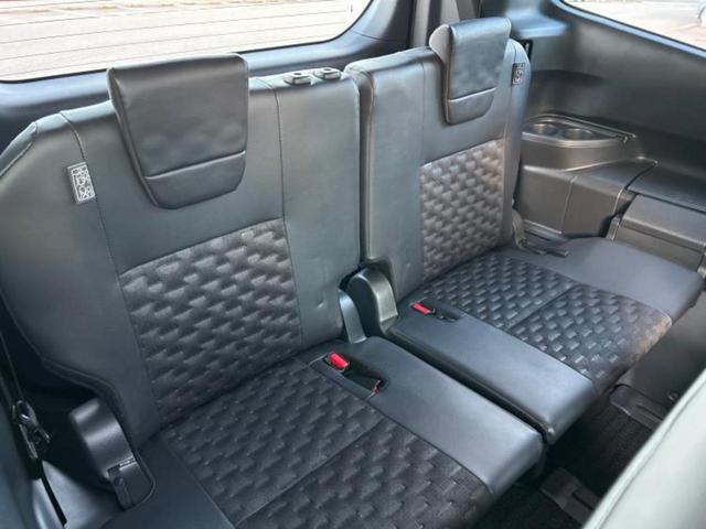 ヴォクシー ハイブリッドＳ－Ｚ　新品タイヤ／保証書／ディスプレイオーディオ＋ナビ／後席モニター　純正　１２．３インチ／衝突安全装置／両側電動スライドドア／シートヒーター／パノラミックビューモニター／車線逸脱防止支援システム　ＥＴＣ（6枚目）