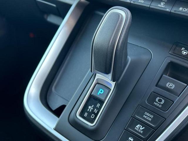 ヴォクシー ハイブリッドＳ－Ｚ　新品タイヤ／保証書／ディスプレイオーディオ＋ナビ／後席モニター　純正　１２．３インチ／衝突安全装置／両側電動スライドドア／シートヒーター／パノラミックビューモニター／車線逸脱防止支援システム　ＥＴＣ（18枚目）