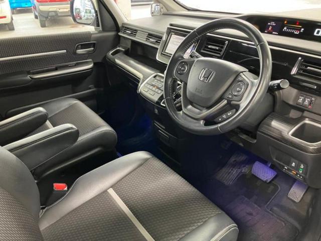 ステップワゴンスパーダ スパーダクールスピリットアドバンスPベータ 新品タイヤ/保証書/純正 SDナビ/衝突安全装置/両側電動スライドドア/シートヒーター 前席/車線逸脱防止支援システム/シート ハーフレザー/ドライブレコーダー 社外/ヘッドランプ LED DVD再生(5枚目)