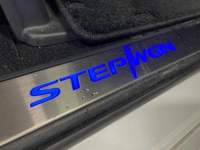 ステップワゴンスパーダ スパーダクールスピリットアドバンスPベータ 新品タイヤ/保証書/純正 SDナビ/衝突安全装置/両側電動スライドドア/シートヒーター 前席/車線逸脱防止支援システム/シート ハーフレザー/ドライブレコーダー 社外/ヘッドランプ LED DVD再生(16枚目)