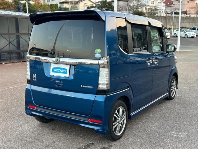 Ｎ－ＢＯＸカスタム ＳＳパッケージ　新品タイヤ／純正　メモリーナビ／両側電動スライドドア／ヘッドランプ　ＨＩＤ／ＥＴＣ／ＥＢＤ付ＡＢＳ／横滑り防止装置／アイドリングストップ／バックモニター／ワンセグＴＶ／エアバッグ　運転席　バックカメラ（3枚目）