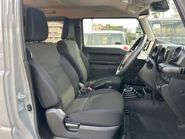 ジムニー ４ＷＤ　ＸＬ　保証書／シートヒーター　前席／ＡＢＳ／横滑り防止装置／禁煙車／エアバッグ　運転席／エアバッグ　助手席／パワーウインドウ／エンジンスタートボタン／キーレススタート／オートエアコン／パワーステアリング（4枚目）