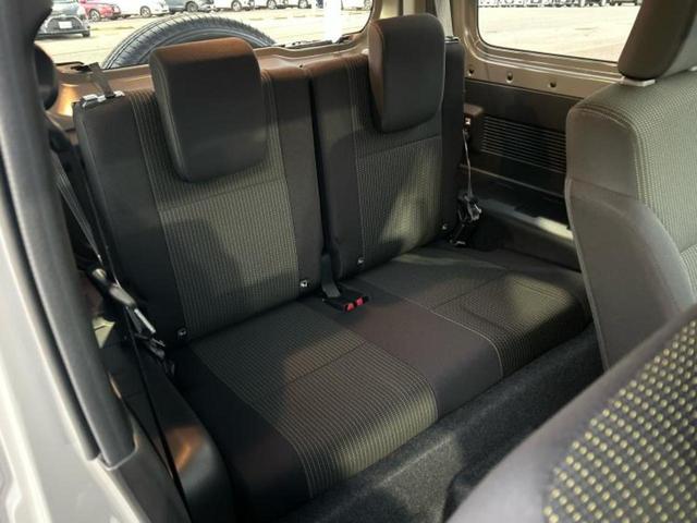 ジムニー ４ＷＤ　ＸＬ　保証書／シートヒーター　前席／ＡＢＳ／横滑り防止装置／禁煙車／エアバッグ　運転席／エアバッグ　助手席／パワーウインドウ／エンジンスタートボタン／キーレススタート／オートエアコン／パワーステアリング（5枚目）