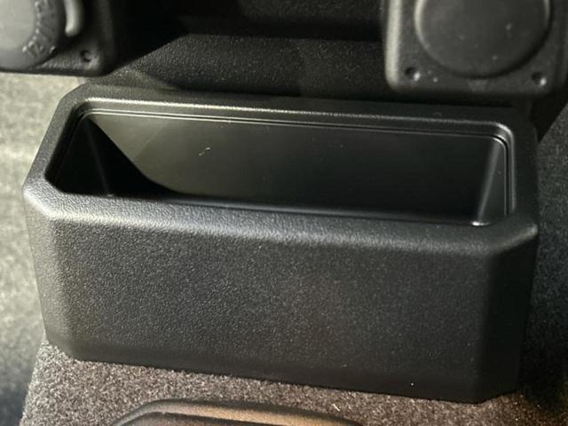 ジムニー ４ＷＤ　ＸＬ　保証書／シートヒーター　前席／ＡＢＳ／横滑り防止装置／禁煙車／エアバッグ　運転席／エアバッグ　助手席／パワーウインドウ／エンジンスタートボタン／キーレススタート／オートエアコン／パワーステアリング（29枚目）
